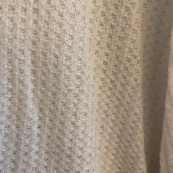 Simple White Cardigan - Picture 2 of 3